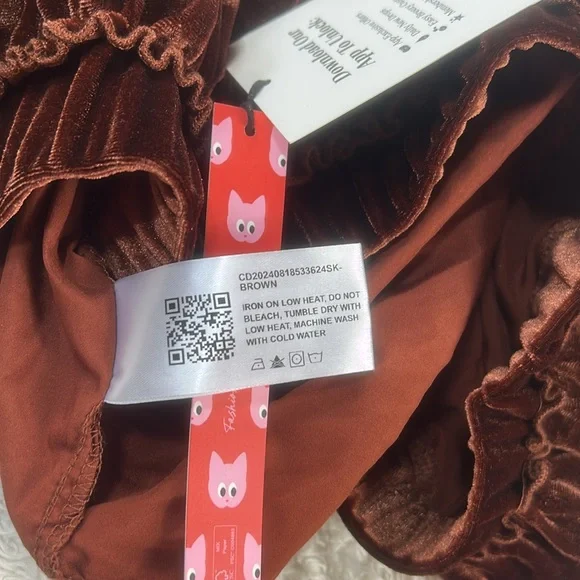 Cider chocolate brown velvet and lace tiered ruffle mini skirt skort, med NWT - Picture 8 of 8